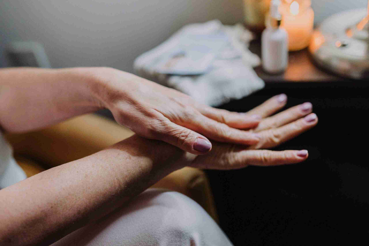 How To Heal Cracked Hands Naturally!